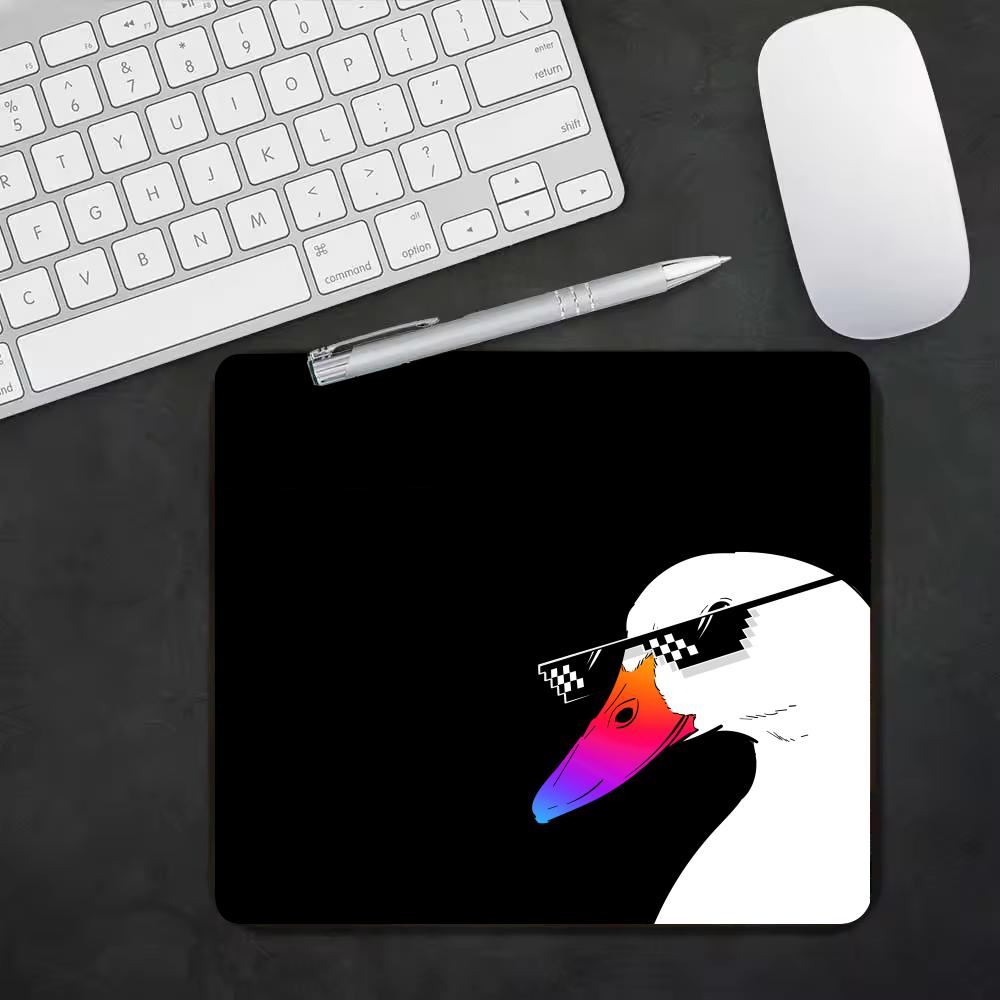 Cute White Goose  Pattern Smal - огляд і ціна Home Office Background